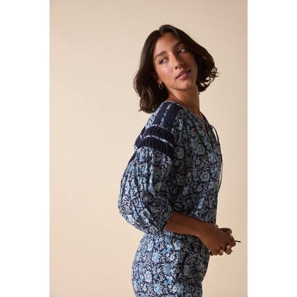 St. Roche NWT Hyperion Top in Navy Floral Size 8 - Picture 3 of 6